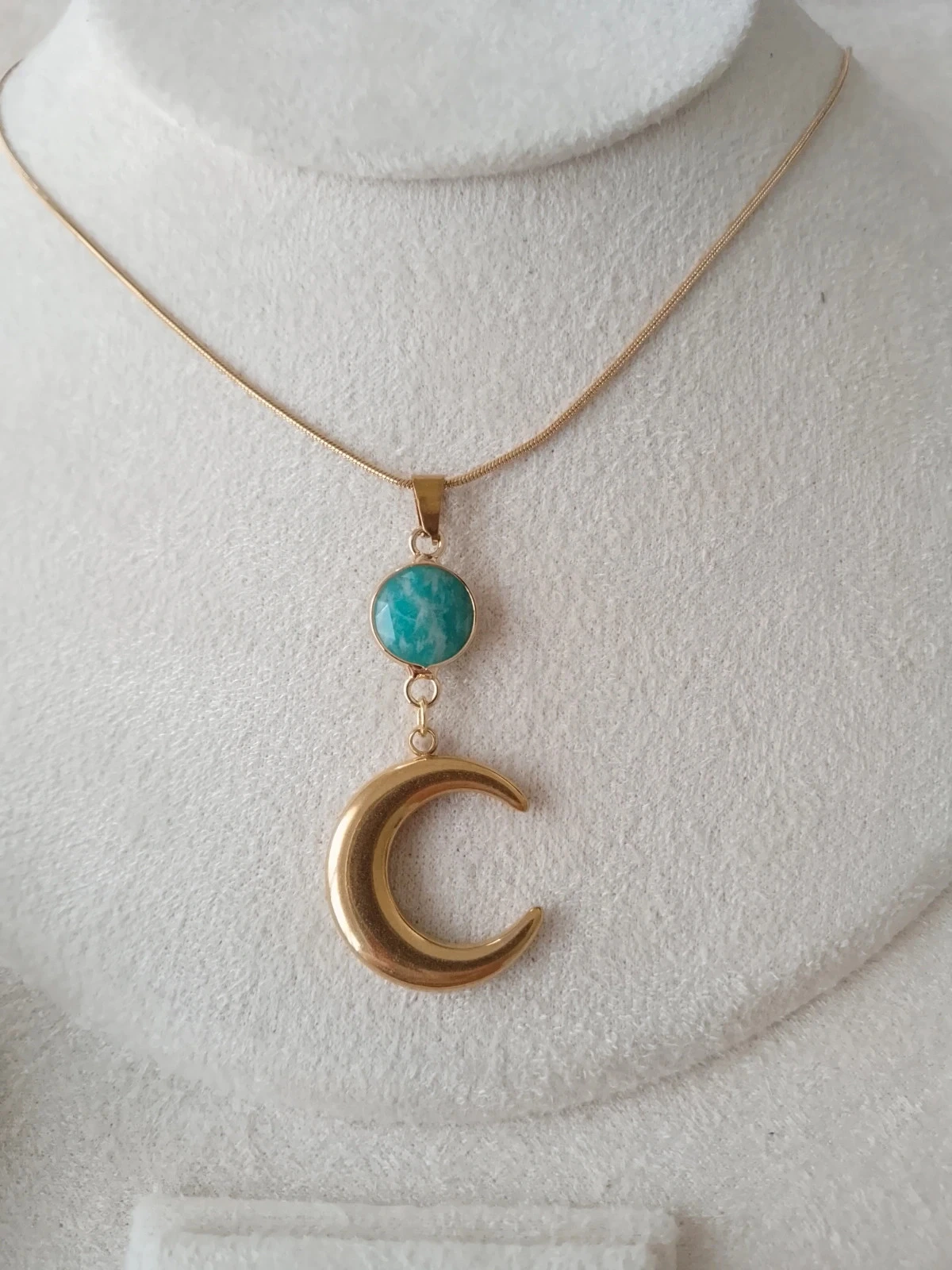 collier lune pierre amazonite naturelle